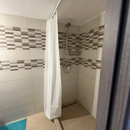 Apartment Pullman
