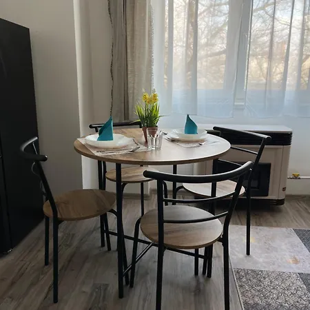 Pullman ديبريتْسين