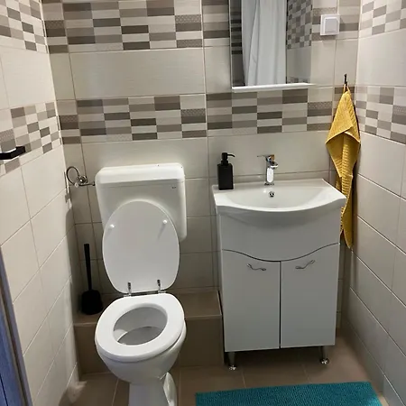Apartment Pullman
