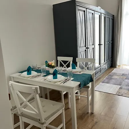 Pullman Apartment